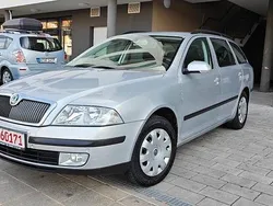 Grau Gebraucht 2009 Skoda Octavia Ambiente Kombi | 1.900 € (Superpreis)