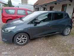 Grau Gebraucht 2018 Renault Clio IV Kleinwagen | 10.600 € (Fairer Preis)