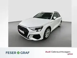 Ibisweiß Gebraucht 2022 Audi A3 Sportback e-tron Ambiente Limousine | 27.480 € (Fairer Preis)