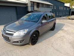 Grau Gebraucht 2007 Opel Astra Edition Limousine | 622 € (Guter Preis)