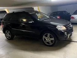 Schwarz Gebraucht 2005 Mercedes ML500 SUV | 19.999 €