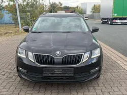 Schwarz Gebraucht 2018 Skoda Octavia Clever Kombi | 8.290 € (Guter Preis)