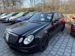Schwarz Gebraucht 2007 Mercedes E320 Avantgarde Limousine | 2.900 € (Superpreis)