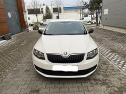 Weiß Gebraucht 2014 Skoda Octavia Limousine | 5.499 € (Guter Preis)