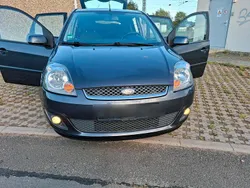 Grau Gebraucht 2008 Ford Fiesta Kleinwagen | 2.499 € (Fairer Preis)
