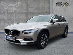 Gebraucht 2024 Volvo V90 CC Kombi | 49.780 € (Guter Preis)