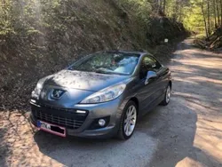 Grau Gebraucht 2009 Peugeot 207 CC Premium Cabrio | 1.500 € (Guter Preis)