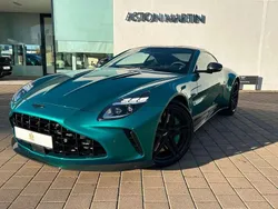 Podium green Gebraucht 2024 Aston Martin V8 Vantage Coupé | 269.900 €