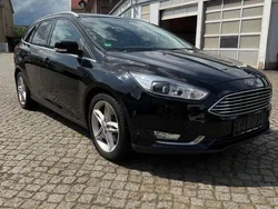 Schwarz Gebraucht 2016 Ford Focus Titanium Kombi | 8.600 € (Fairer Preis)