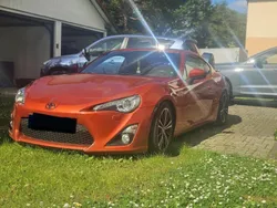 Orange Gebraucht 2013 Toyota GT86 GT Coupé | 27.500 €