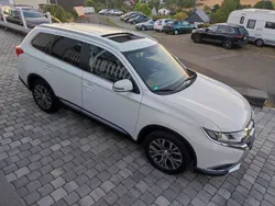Weiß Gebraucht 2016 Mitsubishi Outlander SUV | 11.950 € (Superpreis)