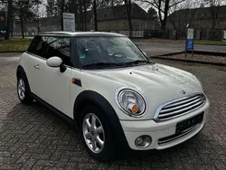 Weiß Gebraucht 2009 Mini ONE Kleinwagen | 5.290 € (Teuer)