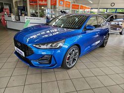 Dynamicblau metallic Gebraucht 2024 Ford Focus ST-Line X Limousine | 24.900 € (Fairer Preis)