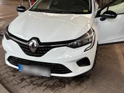 Weiß Gebraucht 2022 Renault Clio V Equilibre Kleinwagen | 12.450 € (Guter Preis)