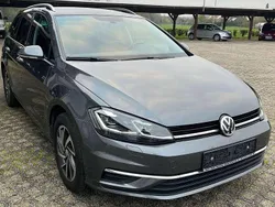 Grau Gebraucht 2018 VW Golf VII Sound Kombi | 17.400 € (Fairer Preis)