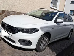 Weiß Gebraucht 2017 Fiat Tipo Easy Kombi | 7.100 € (Guter Preis)