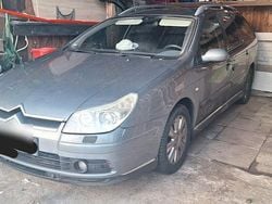 Grau Gebraucht 2005 Citroën C5 Exclusive Kombi | 1.100 €
