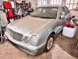 Silber Gebraucht 2000 Mercedes E280 Elegance Limousine | 3.990 € (Superpreis)