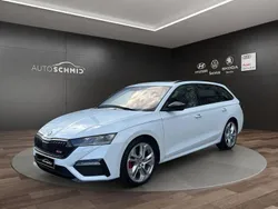 Moonweiss metallic Gebraucht 2022 Skoda Octavia RS Kombi | 29.680 € (Fairer Preis)