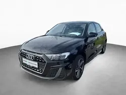 Mythosschwarz metallic Neu 2025 Audi A1 Sportback Sport Kleinwagen | 33.360 € (Fairer Preis)
