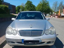 Silber Gebraucht 2002 Mercedes C180 Limousine | 2.500 € (Fairer Preis)
