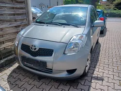 Silber Gebraucht 2006 Toyota Yaris Sol Kleinwagen | 2.890 € (Fairer Preis)