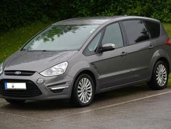 Grau Gebraucht 2013 Ford S-MAX S Van / Kleinbus | 10.400 € (Etwas zu teuer)