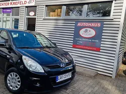 Schwarz Gebraucht 2011 Hyundai i20 Limousine | 2.850 € (Fairer Preis)