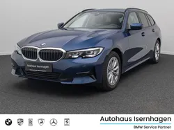 Phytonicblau metallicc1mschwarz Gebraucht 2022 BMW 318 Sport Line Limousine | 26.499 € (Guter Preis)