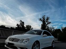 Weiß Gebraucht 2007 Mercedes CLK350 AMG Coupé | 18.999 €
