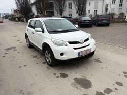 Weiß Gebraucht 2009 Toyota Urban Cruiser Kleinwagen | 3.790 € (Fairer Preis)