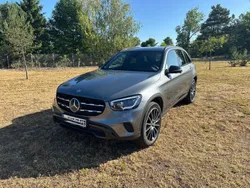 Grau Gebraucht 2020 Mercedes GLC300e AMG SUV | 37.999 € (Etwas zu teuer)