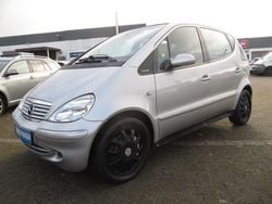 Silber Gebraucht 2001 Mercedes A190 Elegance Van / Kleinbus | 4.499 € (Fairer Preis)