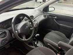 Grau Gebraucht 2003 Ford Focus Kombi | 1.699 € (Guter Preis)