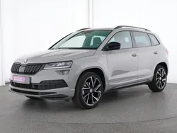 Grau Gebraucht 2021 Skoda Karoq SportLine SUV | 29.976 € (Guter Preis)