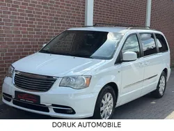 Weiß Gebraucht 2016 Chrysler Grand Voyager Van / Kleinbus | 18.490 €