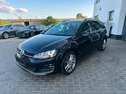 Schwarz Gebraucht 2015 VW Golf VII Highline Kombi | 13.790 € (Etwas zu teuer)