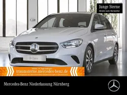 Weiß Gebraucht 2022 Mercedes B200 Advanced Van / Kleinbus | 24.890 € (Fairer Preis)