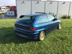Blau Gebraucht 1993 Opel Astra Limousine | 8.300 €