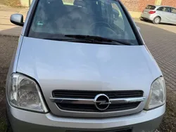 Silber Gebraucht 2005 Opel Meriva Van / Kleinbus | 1.490 € (Guter Preis)