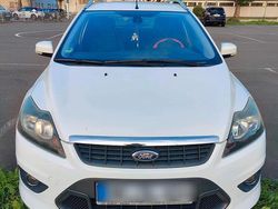 Weiß Gebraucht 2009 Ford Focus Kombi | 4.500 € (Teuer)