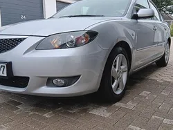 Silber Gebraucht 2006 Mazda 3 Active Limousine | 2.650 € (Fairer Preis)