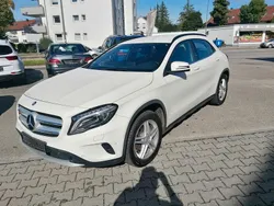 Weiß Gebraucht 2016 Mercedes GLA180 Style SUV | 13.950 € (Guter Preis)