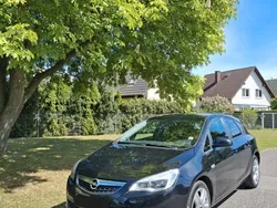 Schwarz Gebraucht 2011 Opel Astra Design Edition Limousine | 3.499 € (Fairer Preis)