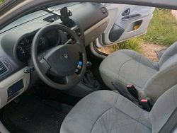 Gebraucht 2003 Renault Clio II Kleinwagen | 1.750 €