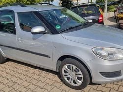 Silber Gebraucht 2013 Skoda Roomster Plus Edition Van / Kleinbus | 5.498 € (Fairer Preis)