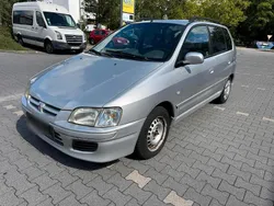 Silber Gebraucht 2001 Mitsubishi Space Star Van / Kleinbus | 1.499 € (Fairer Preis)