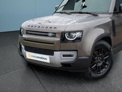 Braun Gebraucht 2024 Land Rover Defender SUV | 69.999 € (Guter Preis)