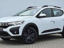 Weiß Gebraucht 2024 Dacia Sandero Expression Kleinwagen | 16.470 € (Guter Preis)