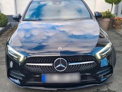 Schwarz Gebraucht 2019 Mercedes A180 AMG line Limousine | 19.500 € (Teuer)
